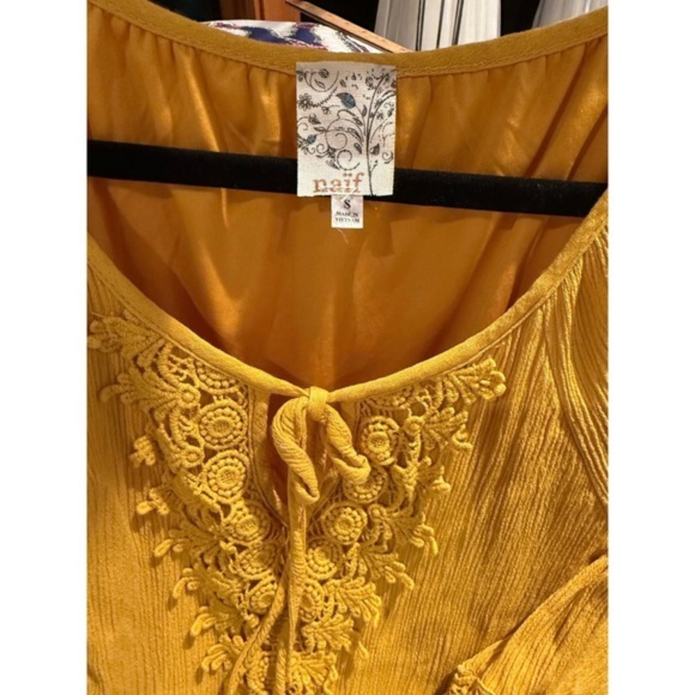 Naif‎ short dress in mustard colorway boho hippie celestial crocheted Sz S - Picture 6 of 6